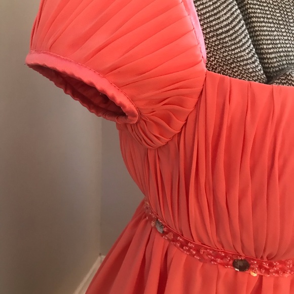 Semi Formal Dress - Picture 4 of 8